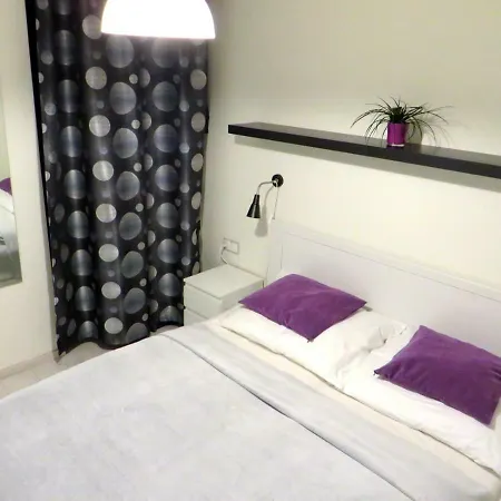 Apartman U Zimniho Stadionu - Dezinfikovano Apartment